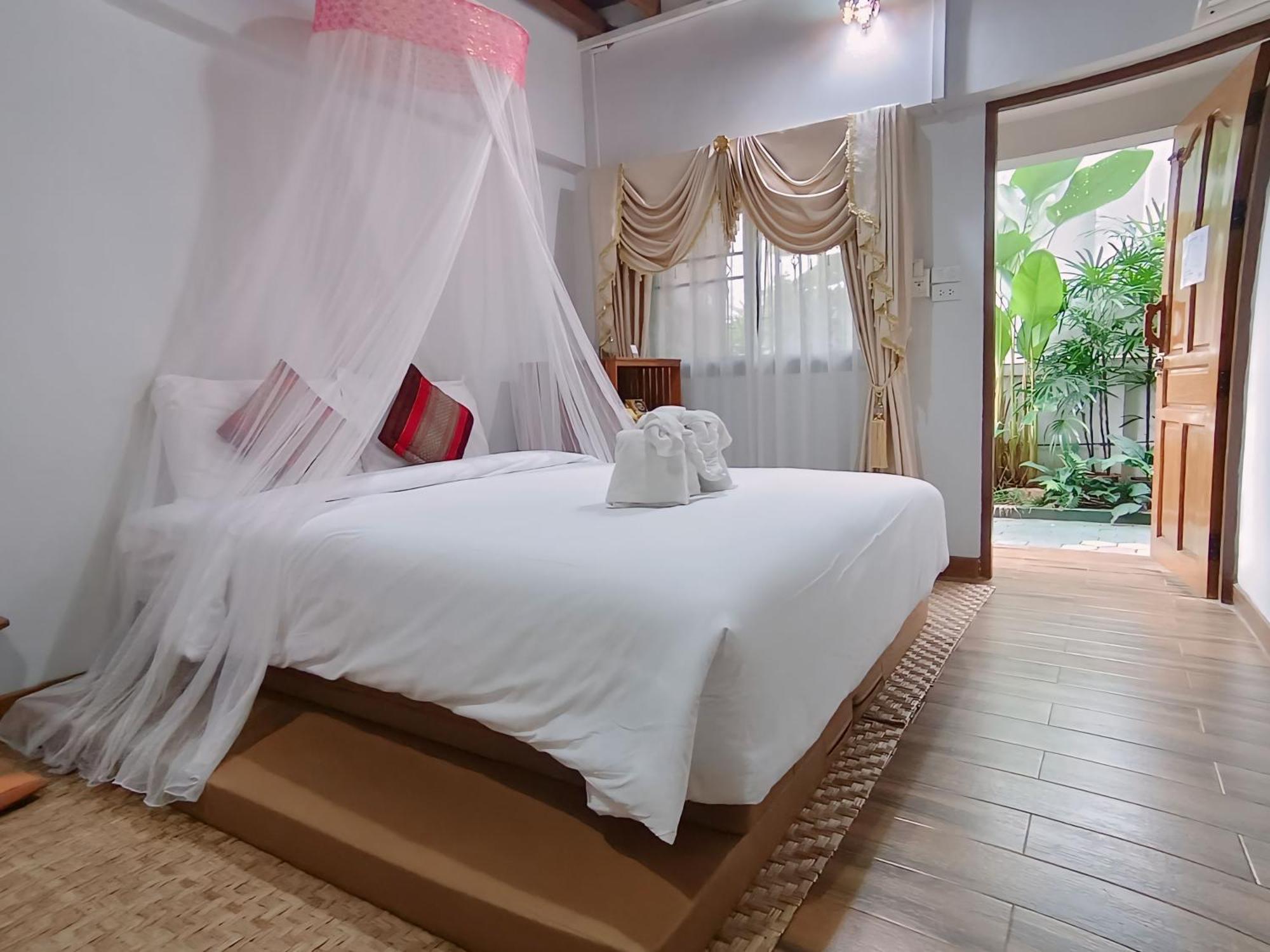 Aphilapa Residence Chiang Mai Extérieur photo