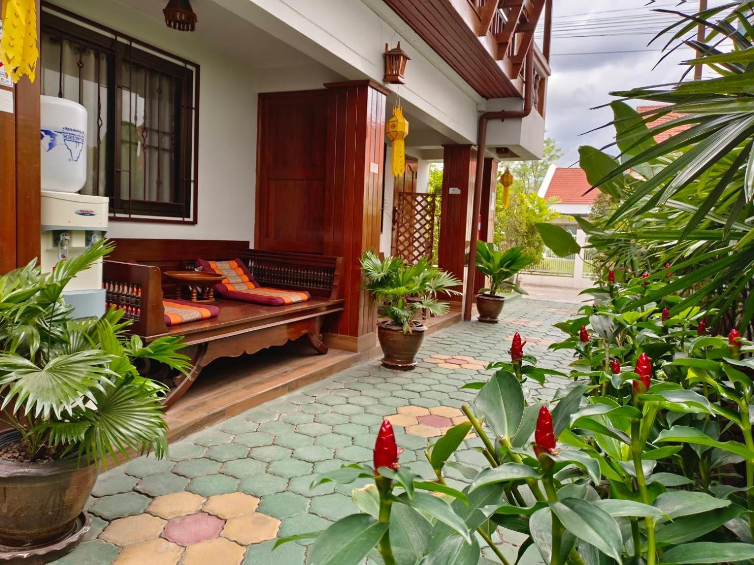 Aphilapa Residence Chiang Mai Extérieur photo
